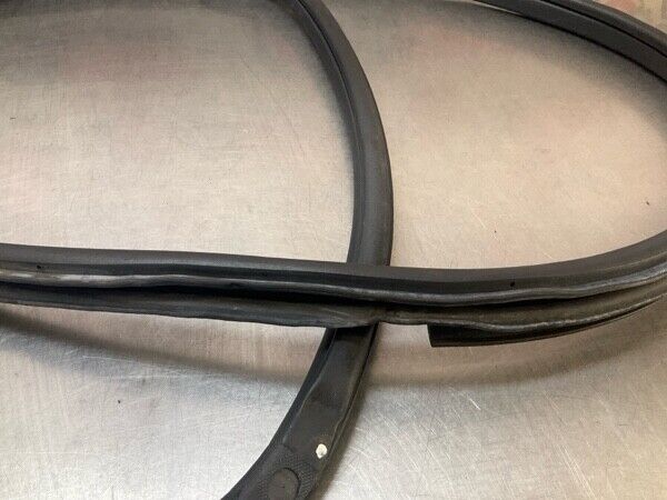 2004 Infiniti V35 G35 Driver Door Frame Weatherstrip Seal Oem 23Bevfg - On Point Parts Inc