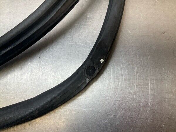 2004 Infiniti V35 G35 Driver Door Frame Weatherstrip Seal Oem 23Bevfg - On Point Parts Inc