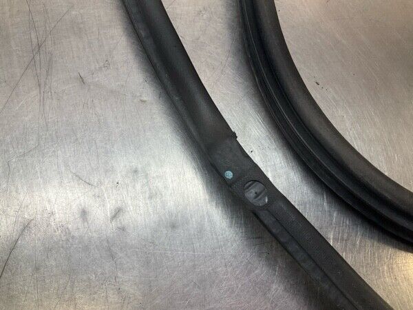 2004 Infiniti V35 G35 Driver Door Frame Weatherstrip Seal Oem 23Bevfg - On Point Parts Inc