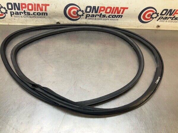 2004 Infiniti V35 G35 Front Passenger Door Frame Weatherstrip Seal Oem 23Bevfk - On Point Parts Inc