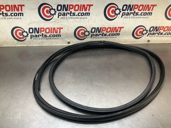 2004 Infiniti V35 G35 Front Passenger Door Frame Weatherstrip Seal Oem 23Bevfk - On Point Parts Inc