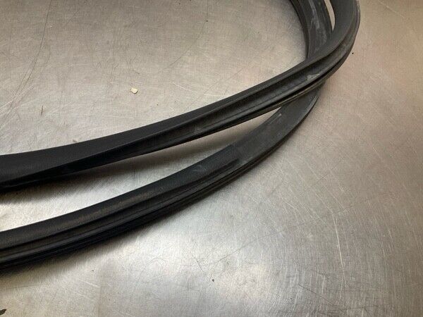 2004 Infiniti V35 G35 Front Passenger Door Frame Weatherstrip Seal Oem 23Bevfk - On Point Parts Inc