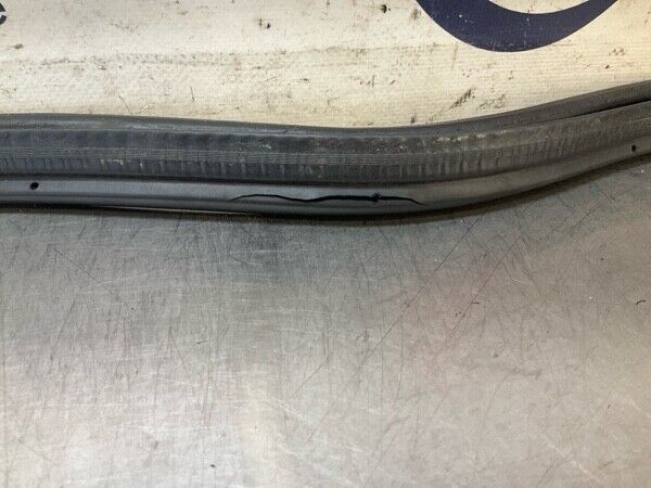 2004 Infiniti V35 G35 Coupe Interior Hatch Weatherstrip Seal Oem 23Bevfi - On Point Parts Inc