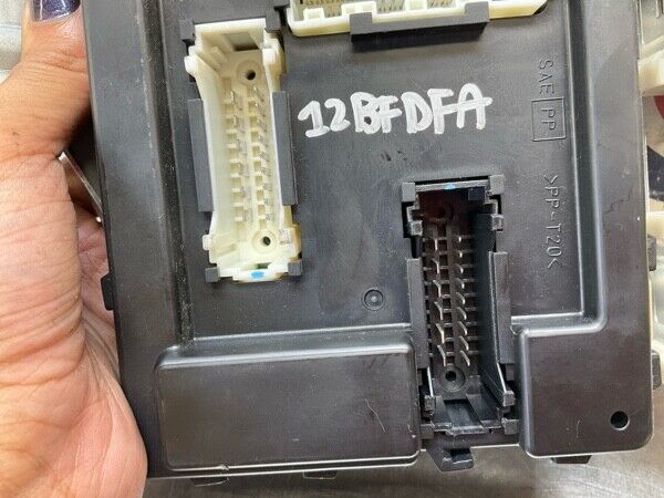 2005 Nissan Z33 350Z Bcm Body Control Module Automatic Fuse Panel Oem 12Bfdfa - On Point Parts Inc