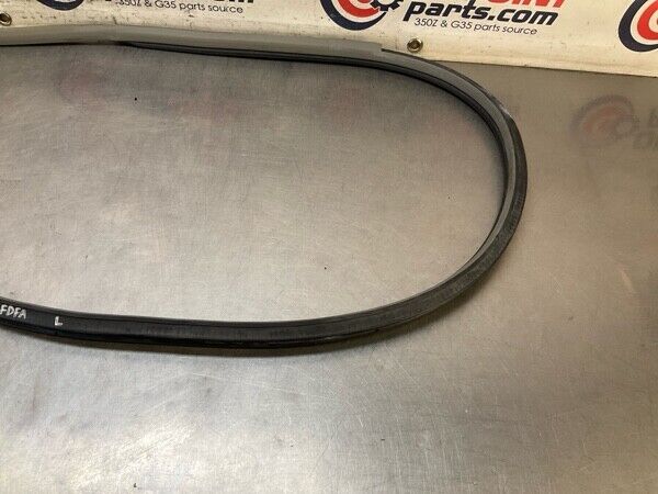 2005 Nissan Z33 350Z Driver Convertible Door Frame Weatherstrip Seal Oem 12Bfdfa - On Point Parts Inc