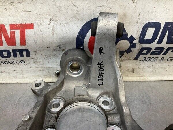 2005 Nissan Z33 350Z Passenger Suspension Knuckle Axle Housing Oem 12Bfdfk - On Point Parts Inc