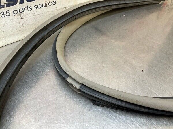 2005 Nissan Z33 350Z Passenger Convertible Door Frame Weatherstrip Oem 12Bfdfk - On Point Parts Inc
