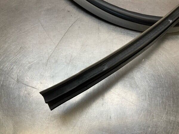 2005 Nissan Z33 350Z Passenger Convertible Door Frame Weatherstrip Oem 12Bfdfk - On Point Parts Inc