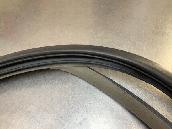 2005 Nissan Z33 350Z Passenger Convertible Door Frame Weatherstrip Oem 12Bfdfk - On Point Parts Inc