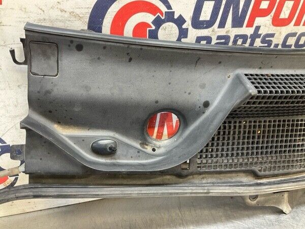 2005 Nissan Z33 350Z Driver Windshield Cowl Wiper Cover Panel Oem 11Bfyf3 - On Point Parts Inc