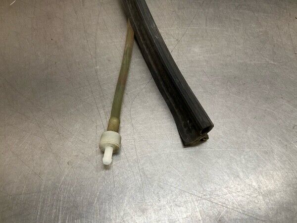 2005 Nissan Z33 350Z Driver Windshield Cowl Wiper Cover Panel Oem 11Bfyf3 - On Point Parts Inc