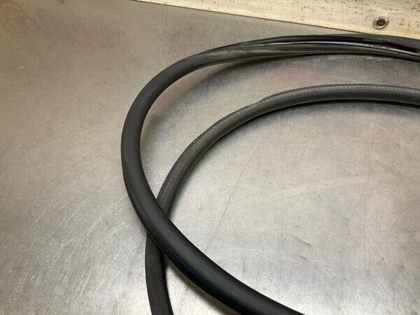 2005 Nissan Z33 350Z Driver Door Frame Weatherstrip Seal Oem 11Bfyfa - On Point Parts Inc