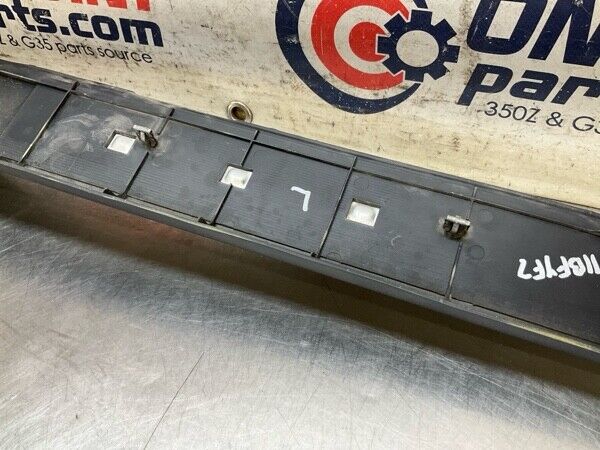 2005 Nissan Z33 350Z Driver Door Threshold Kick Plate Trim Oem 11Bfyf7