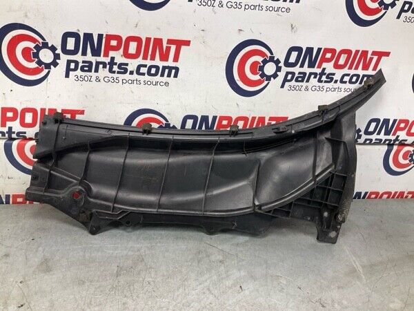 2004 Nissan Z33 350Z Passenger Windshield Cowl Wiper Cover Panel Oem 22Bgwf2 - On Point Parts Inc