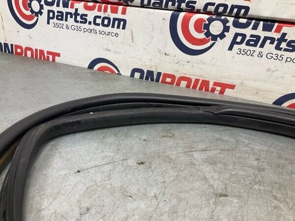 2004 Nissan Z33 350Z Driver Door Frame Weatherstrip Seal Oem 22Bgwfc - On Point Parts Inc