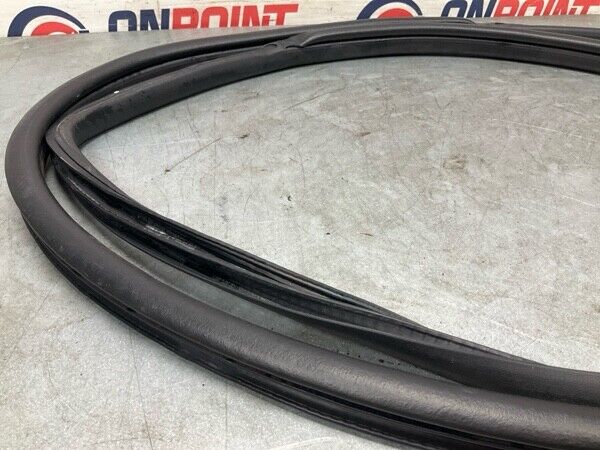 2004 Nissan Z33 350Z Driver Door Frame Weatherstrip Seal Oem 22Bgwfc - On Point Parts Inc