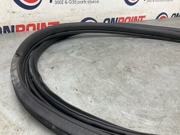 2004 Nissan Z33 350Z Driver Door Frame Weatherstrip Seal Oem 22Bgwfc - On Point Parts Inc