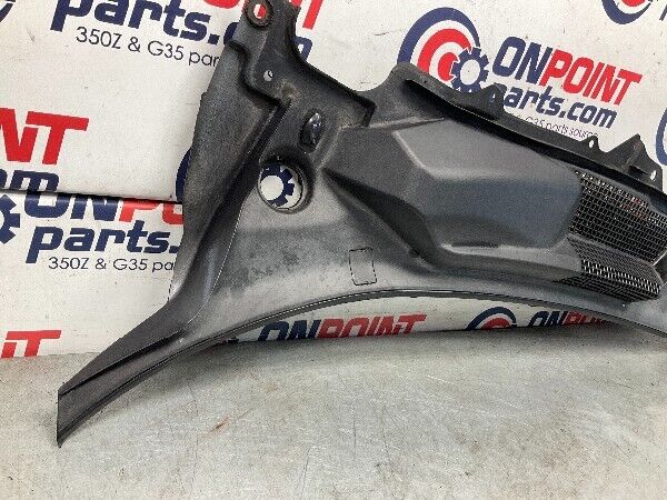 2004 Nissan Z33 350Z Front Driver Windshield Cowl Wiper Cover Panel Oem 22Bgwf3 - On Point Parts Inc