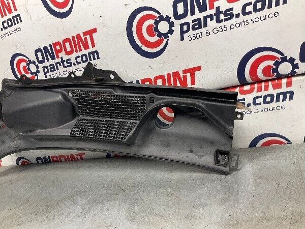 2004 Nissan Z33 350Z Front Driver Windshield Cowl Wiper Cover Panel Oem 22Bgwf3 - On Point Parts Inc