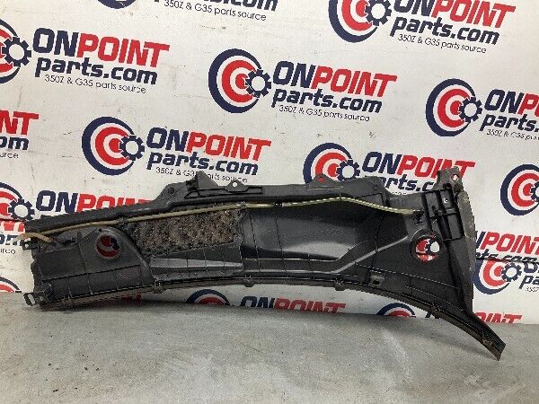 2004 Nissan Z33 350Z Front Driver Windshield Cowl Wiper Cover Panel Oem 22Bgwf3 - On Point Parts Inc