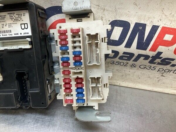 2004 Nissan Z33 350Z Bcm Body Control Module Manual Fuse Panel Oem 22Bgwfa - On Point Parts Inc