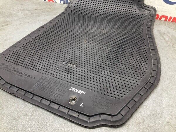 2005 Nissan Z33 350Z Driver Carpet Floor Mat Oem 22Bg3F9