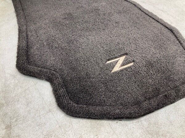 2005 Nissan Z33 350Z Passenger Carpet Floor Mat Oem 22Bg3F9