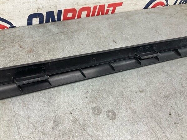 2005 Nissan Z33 350Z Passenger Door Threshold Sill Trim Oem 22Bg3F7