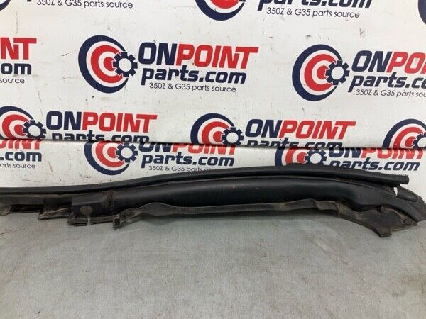 2008 Infiniti V36 G37 Front Driver Hood Panel Weatherstrip Seal Oem 25Bg5Fc