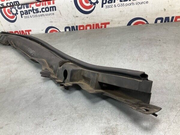 2008 Infiniti V36 G37 Front Passenger Hood Panel Weatherstrip Seal Oem 25Bg5Fe