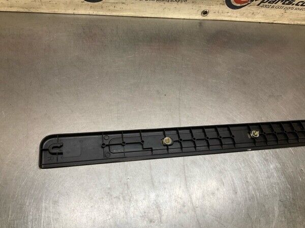 2008 Infiniti V36 G37 Front Passenger Door Threshold Kick Plate Trim Oem 25Bg5F7