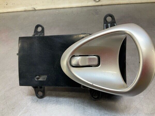 2005 Nissan Z33 350Z Front Driver Interior Door Handle Oem 25Bhtfa