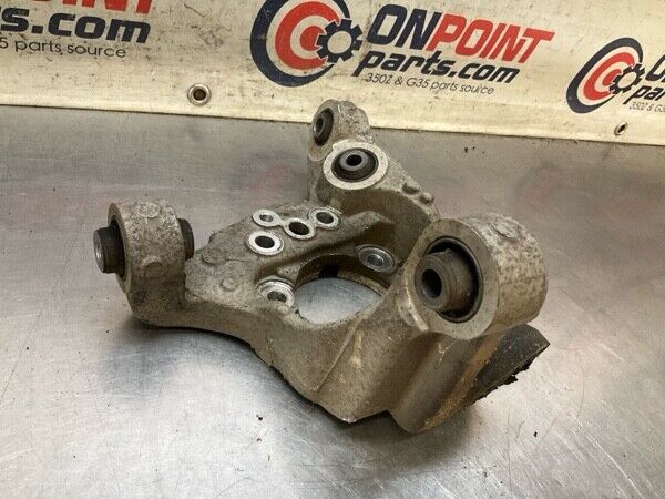 2006 Infiniti V35 G35 Rear Passenger Suspension Knuckle Axle Housing Oem 23Bh1Fk