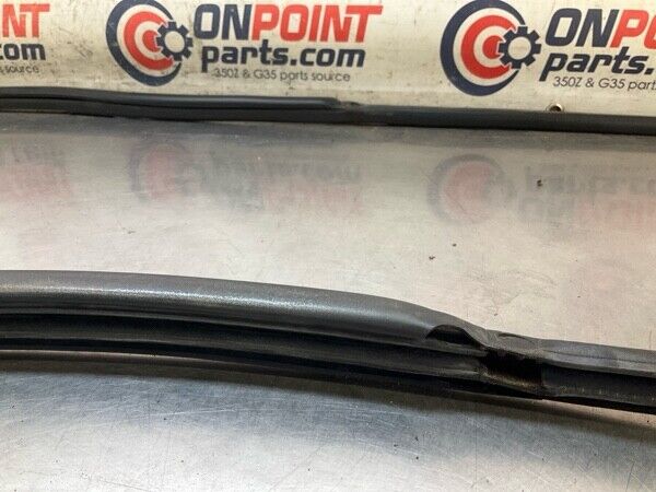 2005 Nissan Z33 350Z Front Driver Door Frame Weatherstrip Seal Oem 15Bijfa