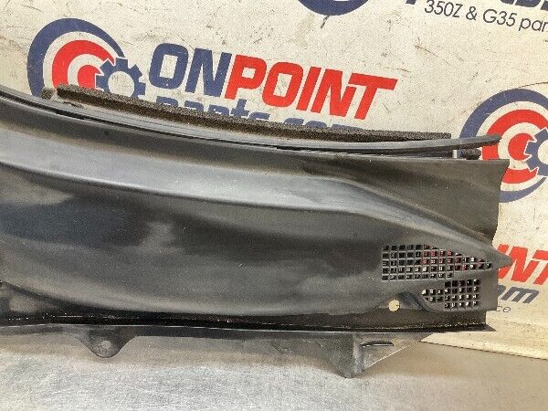 2006 Nissan Z33 350Z Front Windshield Cowl Wiper Cover Panel Oem 13Bjvf3 - On Point Parts Inc