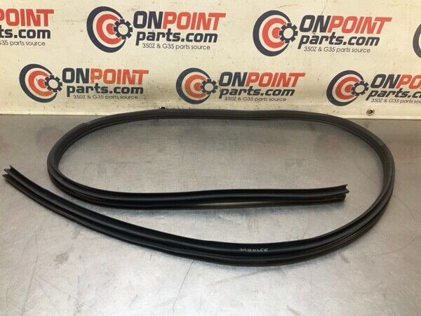 2011 Infiniti V36 G37 Passenger Convertible Door Frame Weatherstrip Oem 24Bklfe - On Point Parts Inc