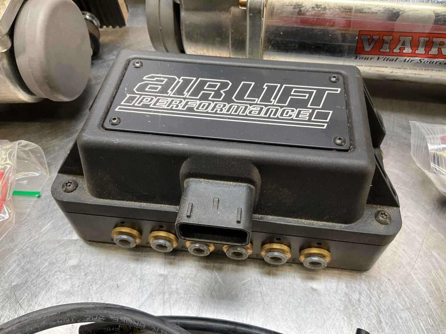 2006 Nissan Z33 350Z Air Lift Performance Air Ride Kit 23BJJE0 - On Point Parts Inc