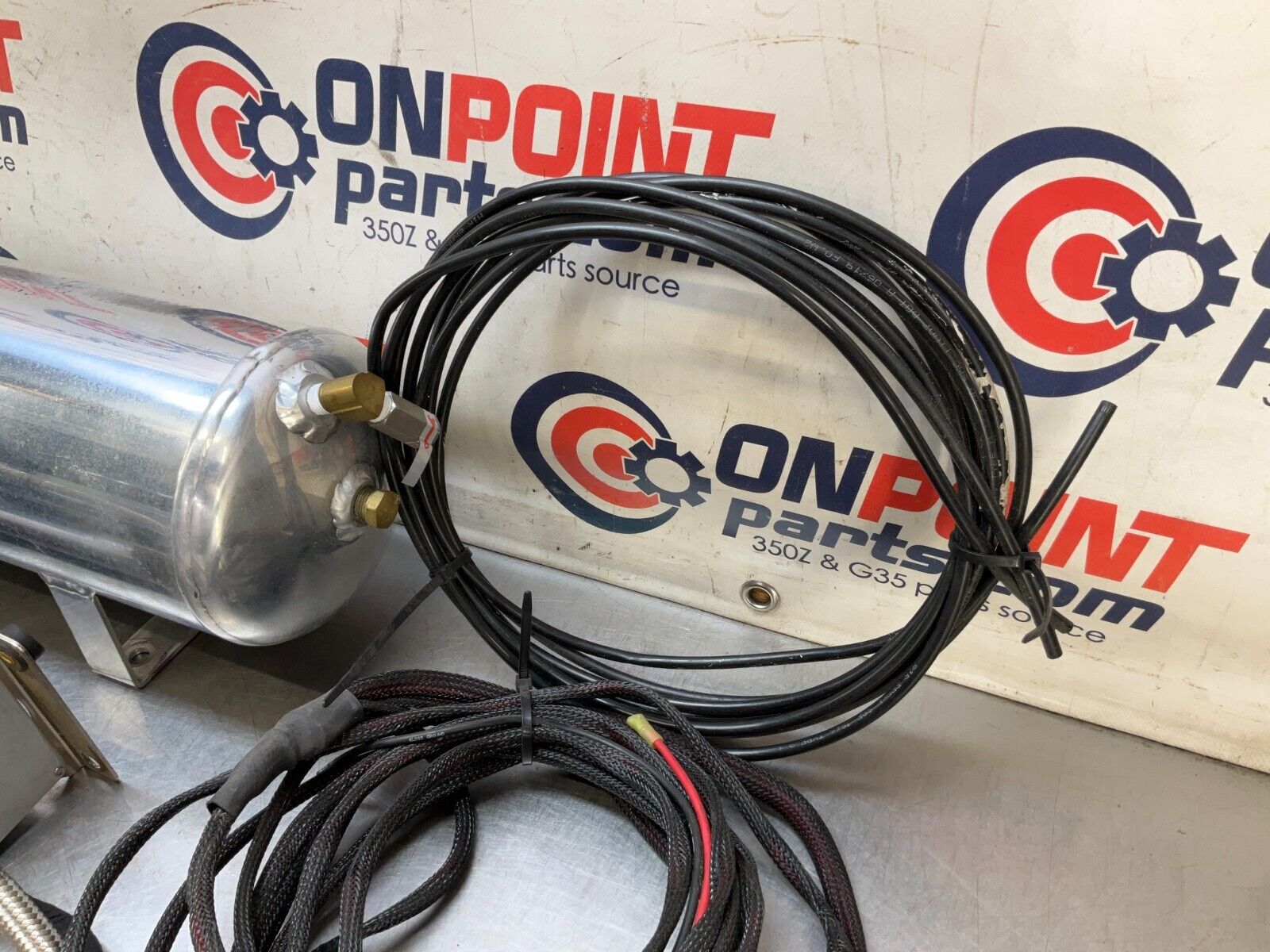 2006 Nissan Z33 350Z Air Lift Performance Air Ride Kit 23BJJE0 - On Point Parts Inc