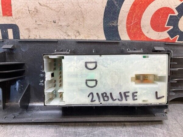 2008 Nissan Z33 350Z Passenger Door Window Lock Switch Oem 21Bljfe - On Point Parts Inc
