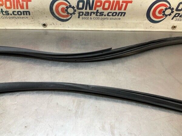 2008 Nissan Z33 350Z Front Driver Door Frame Weatherstrip Oem 21Bljfg - On Point Parts Inc