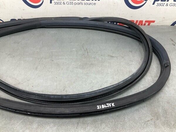2008 Nissan Z33 350Z Front Passenger Door Frame Weatherstrip Oem 21Bljfk - On Point Parts Inc