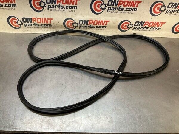 2008 Nissan Z33 350Z Rear Coupe Interior Hatch Weatherstrip Seal Oem 21Bljfc - On Point Parts Inc