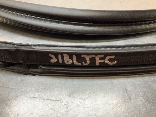 2008 Nissan Z33 350Z Rear Coupe Interior Hatch Weatherstrip Seal Oem 21Bljfc - On Point Parts Inc