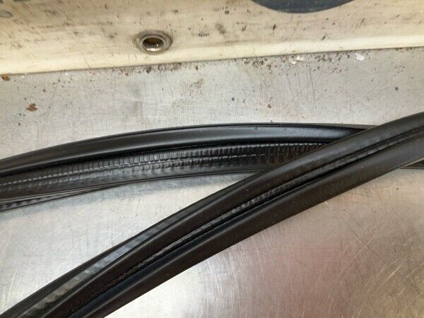 2008 Nissan Z33 350Z Rear Coupe Interior Hatch Weatherstrip Seal Oem 21Bljfc - On Point Parts Inc
