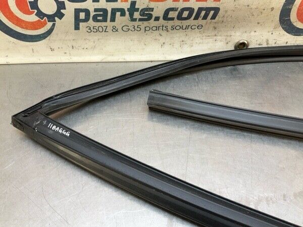 2013 Nissan A35 Maxima Front Driver Door Shell Weatherstrip Oem 11Baggg - On Point Parts Inc