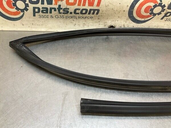 2013 Nissan A35 Maxima Front Driver Door Shell Weatherstrip Oem 11Baggg - On Point Parts Inc