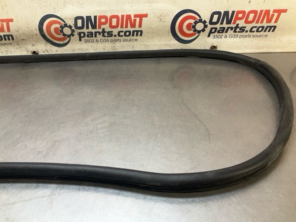 2004 Nissan Z33 350Z Front Passenger Door Frame Weatherstrip Oem 15Bapge - On Point Parts Inc