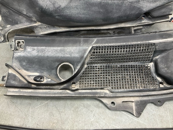 2004 Nissan Z33 350Z Front Windshield Cowl Wiper Cover Panel Oem 24Bbqg2 - On Point Parts Inc