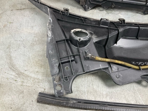 2004 Nissan Z33 350Z Front Windshield Cowl Wiper Cover Panel Oem 24Bbqg2 - On Point Parts Inc