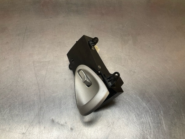 2004 Nissan Z33 350Z Front Driver Interior Door Handle Oem 24Bbqga - On Point Parts Inc